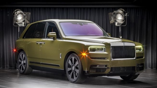 Rolls-Royce SUV Cullinan 2024